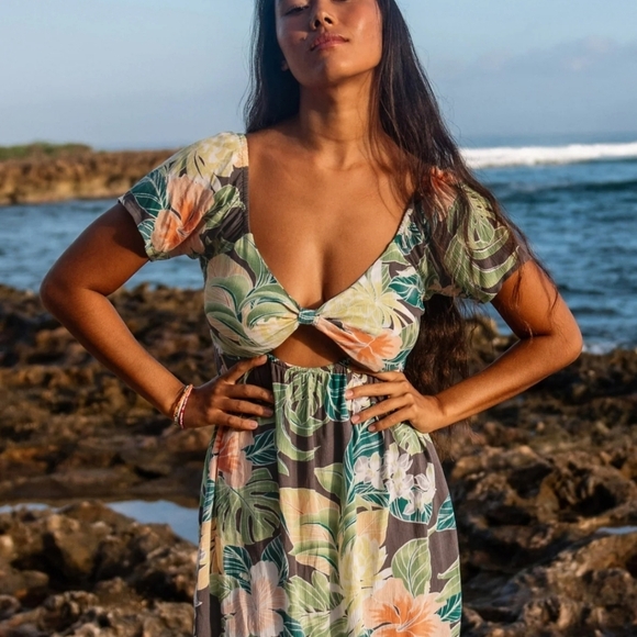 Volcom Excapism Mini Cut Out  Dress Slate Grey - Picture 1 of 16